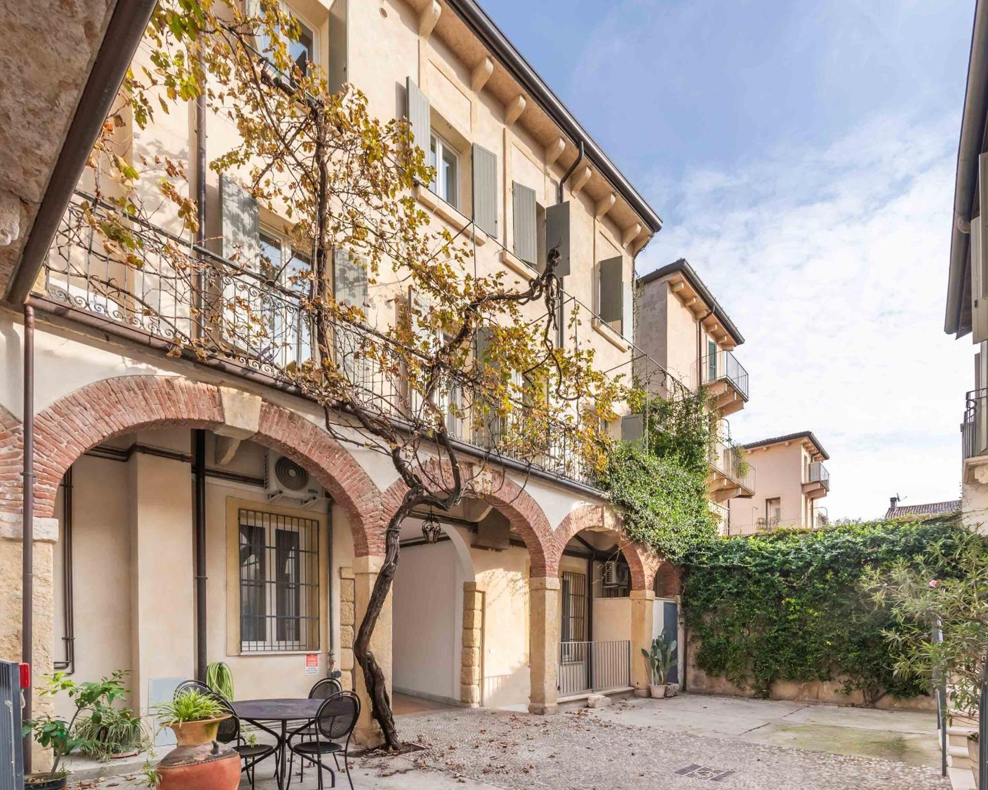 Limehome Verona La Vigna In Citta Exterior photo
